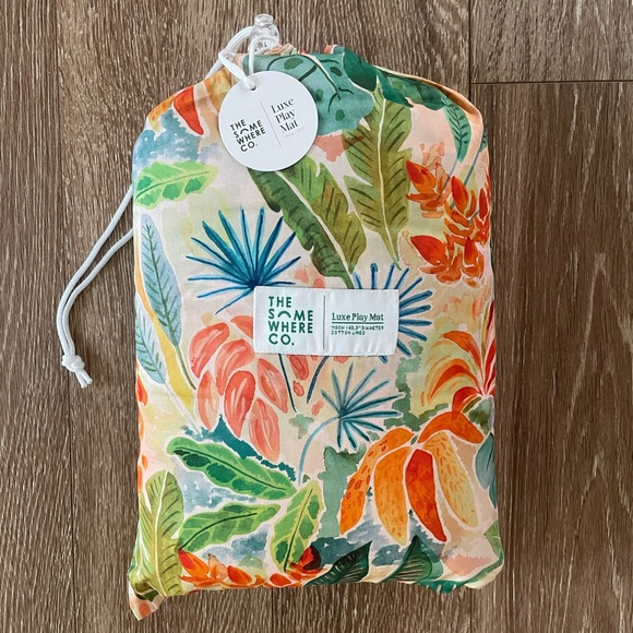 Luxe Play Mat - Picture 2 of 2